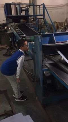 探索箱包制作的奥秘 塑料加工专用设备之旅